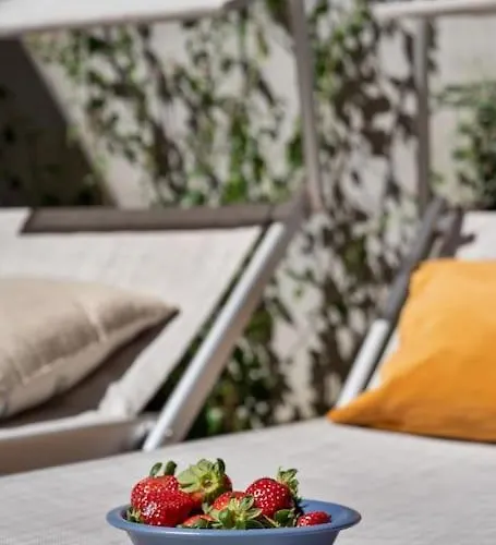 Garage-netflix-wifi Garden Apartament *